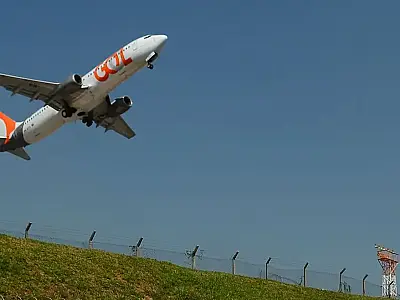 Governo prepara medidas para amenizar reajuste do querosene de aviação