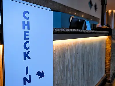 Hospedagens têm até esta segunda para adotar check-in digital