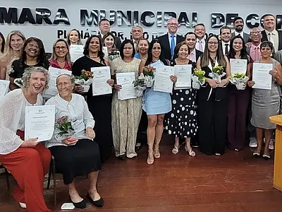 Câmara encerra março com sessão solene em homenagem às mulheres