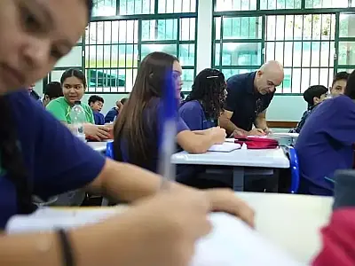 Plano Nacional aperta metas de alfabetização e reforça a infraestrutura escolar