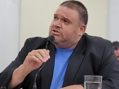 Jovan defende melhor estrutura dos parquinhos nos Centros de Educação Infantil