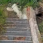 Moradores cobram revitalização de escadaria que liga o Centro ao Beira Rio