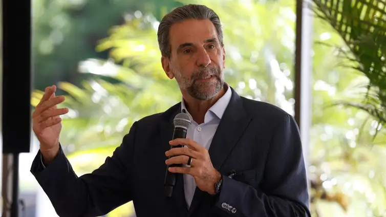 Enio José Verri, diretor-geral brasileiro da Itaipu Binacional, diz que quanto mais barata for a energia, maior inclusão social. (Foto: Tânia Rêgo/Agência Brasil)