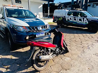 Motocicleta furtada é recuperada em operação na zona portuária de Corumbá