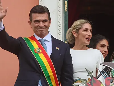 Presidente da Bolívia reduz salários de ministros para conter protestos