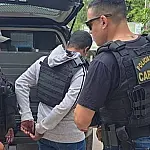 Interpol expulsa brasileiro da Bolívia e o entrega à Polícia Federal na fronteira