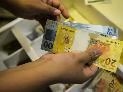 Novo Desenrola renegocia quase R$ 12 bilhões em dívidas