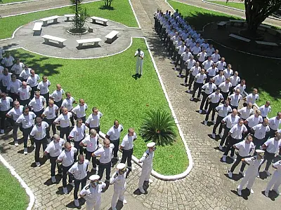 Marinha amplia prazos e abre vagas no Colégio e Escola Naval