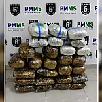 Três estrangeiras são pesas com 30 kg de Skunk no Posto Lampião Aceso