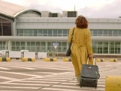 Guia reúne orientações para mulheres que viajam sozinhas