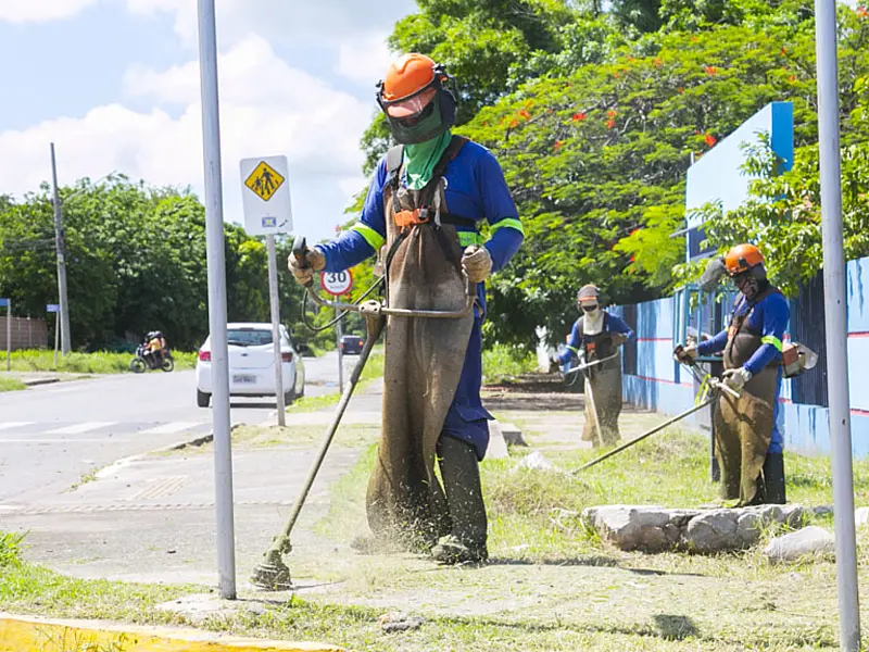 Corumbá amplia manutenção urbana com obras e limpeza em bairros