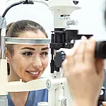 Saúde ocular vai além das consultas e movimenta diferentes serviços e marcas