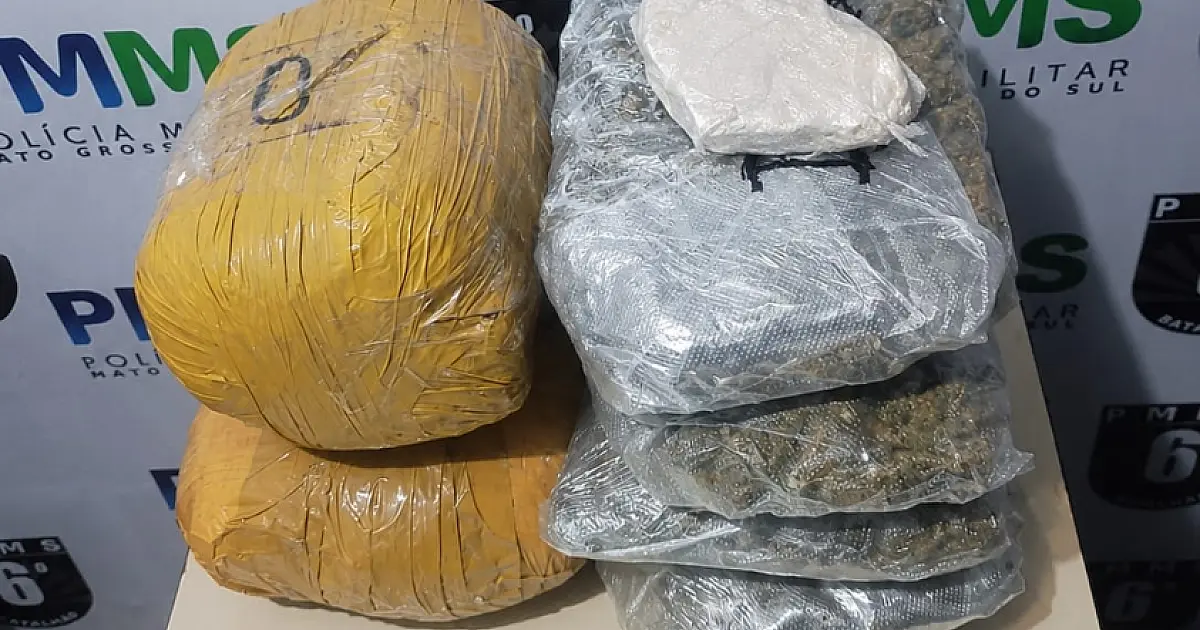 Passageira é presa com 4kg de skunk e cocaína em ônibus que seguia para Capital