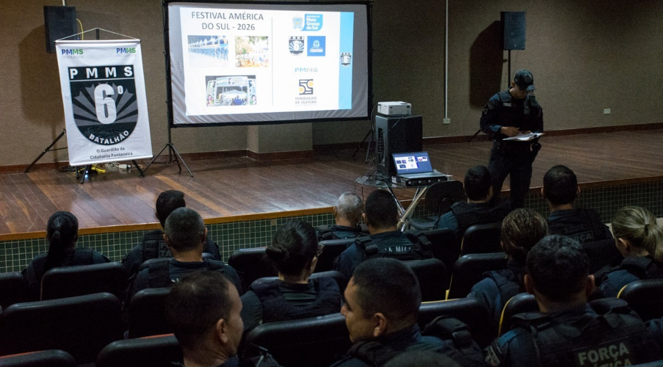 Policiais Militares durante reunião de planejamento. (Foto: Divulgação/PMMS)
