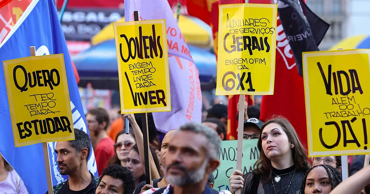 Acordo prevê regra de transição de 60 dias para fim da escala 6x1