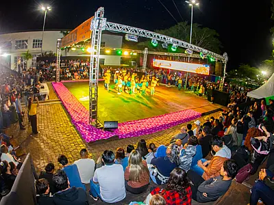 Concursos de quadrilhas infantis e andores brilham no Arraial de Corumbá
