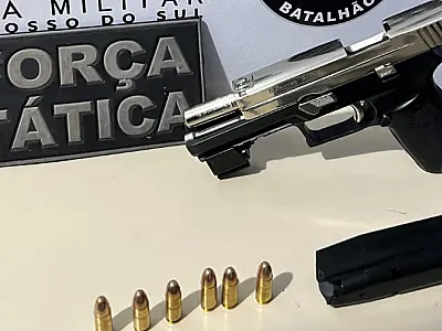 Força Tática intercepta caminhonete e apreende arma de uso restrito