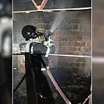Vizinho age rápido e controla incêndio em quarto de casa no bairro Cervejaria