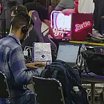 Jovens ocupados são a maioria, mas 6,2 milhões seguem como “nem-nem”