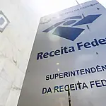 Receita paga lote especial de restituição automática em julho