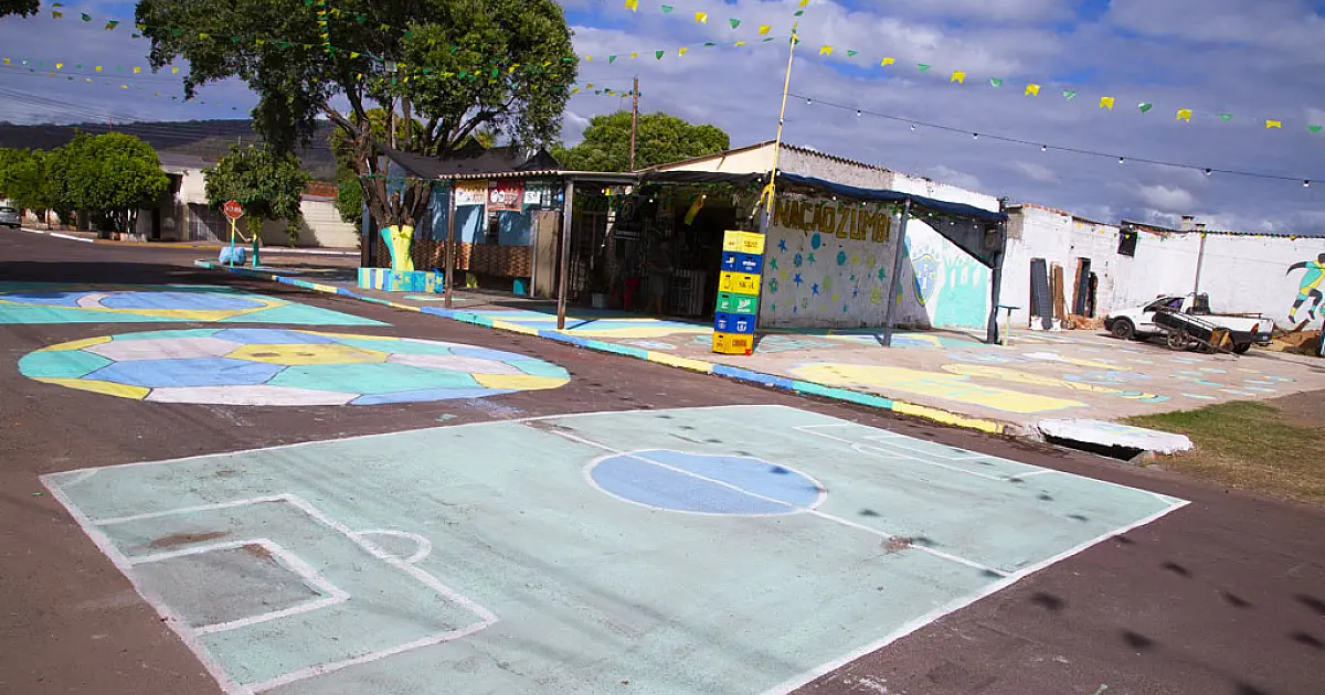 Corumbá orienta moradores sobre decoração para jogos da Seleção